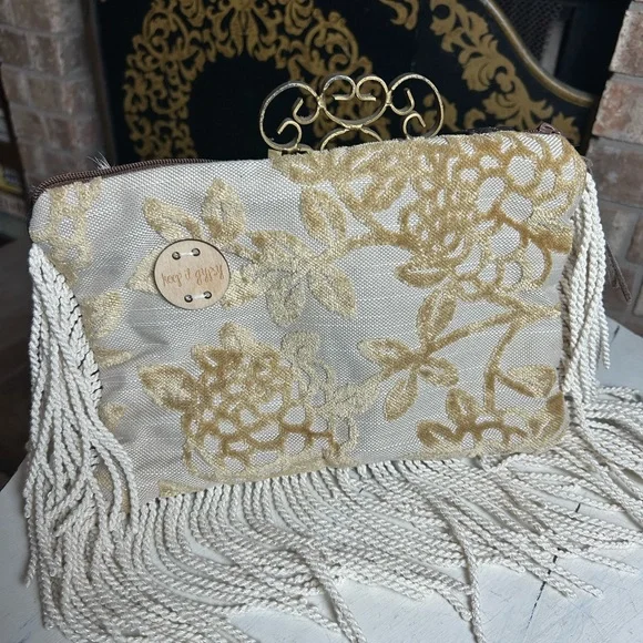 Keep it Gypsy Women's Goat Crossbody Bag Purse Tote Like New Condition